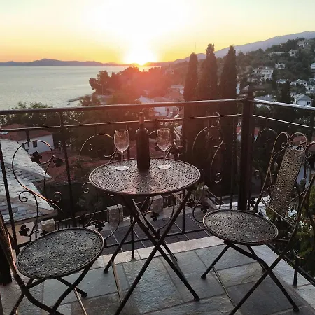 Captainhouse Pensiune Afissos