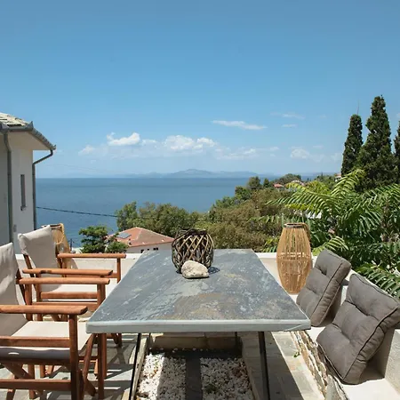 Captainhouse Guest house *
