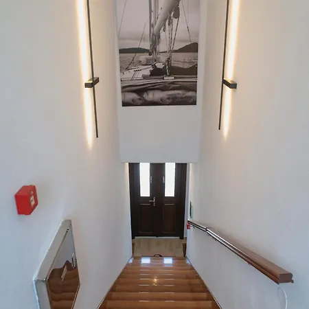 Captainhouse