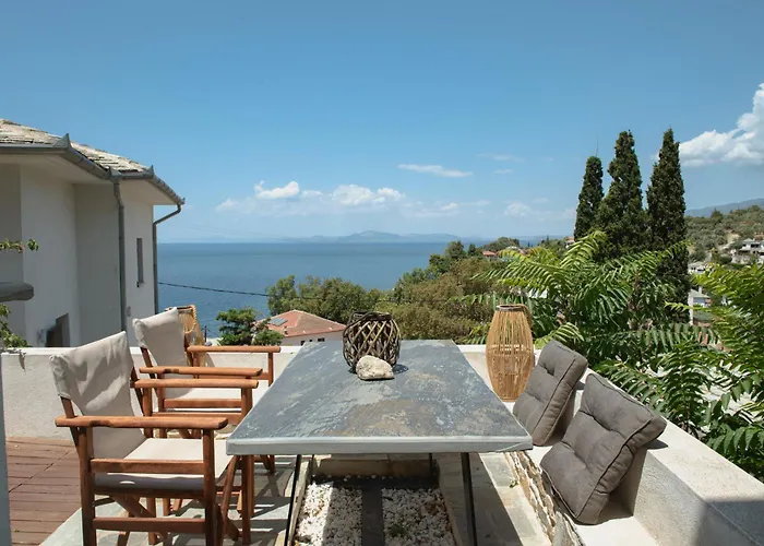 Captainhouse Pensionat 3*